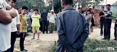 吃瓜群众看热闹老外,吃瓜群众视角下的老外看热闹现象解析