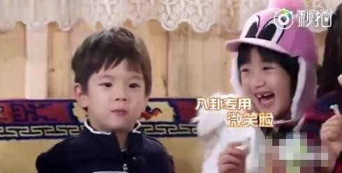 小山竹吃瓜视频,萌娃品尝夏日美味，欢乐瞬间引网友热议