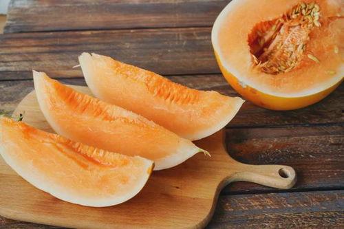 保胎可以吃蜜瓜吗,孕妇保胎期间的理想水果选择？