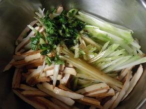 西樵佛手瓜干如何吃,西樵佛手瓜干的多彩食法探索