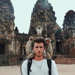 吃瓜博主袈裟,揭秘网红博主背后的故事