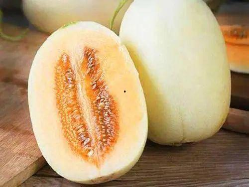 沙河河北铺吃瓜,夏日炎炎，吃瓜群众欢乐多