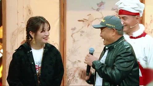 全员板凳吃瓜,一场别开生面的集体盛宴